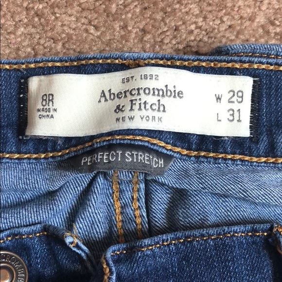 Size 8R Abercrombie and Fitch Jeans - Picture 3 of 3